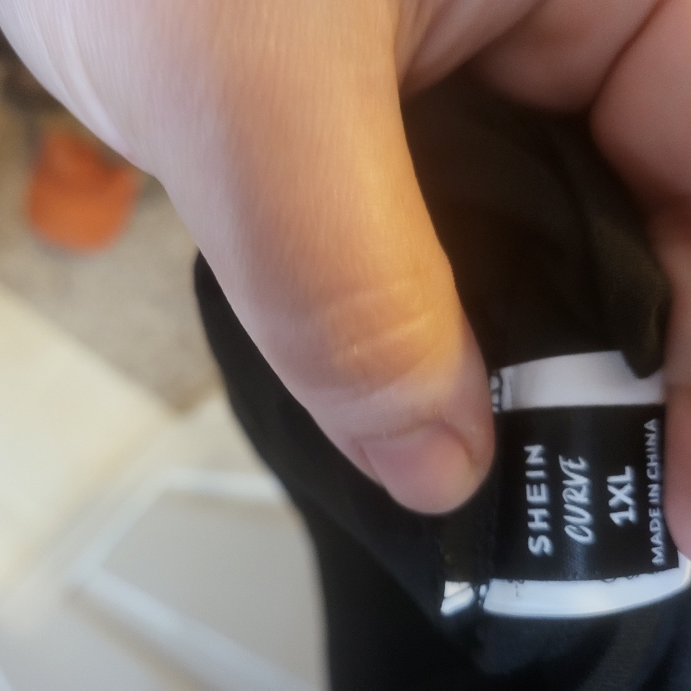 Button top - Picture 2 of 2